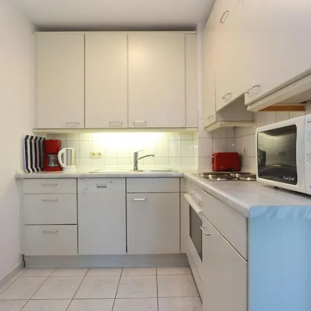 11 Schekahn Am Achterwasser - Cc *